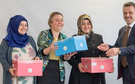 Gaziosmanpaşa Belediyesi’nce gerçekleştirilen ‘Mutlu Anneler, Huzurlu Yarınlar’ başlıklı ücretsiz eğitim