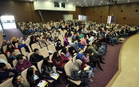 Sultangazi Belediyesi, Sultangazi Eğitim Destek Akademisi (SEDA)’nde eğitim alan lise