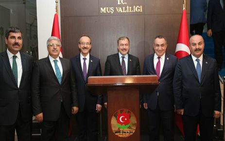 Orman ve Su İşleri Bakanı Veysel Eroğlu Muş’ta Bakan Veysel Eroğlu "AK Parti iktidarından önce Muş'ta hiçbir yatırım