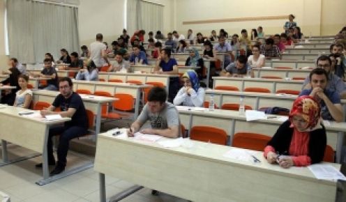 ÖSYM'nin yaptığı sınavlarda sorular zorluk derecesine göre sınıflandırılacak. Zor soruların