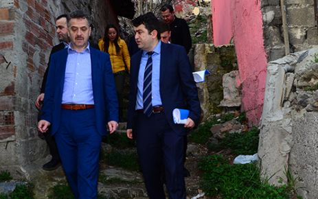 Gaziosmanpaşa Belediye Başkanı Hasan Tahsin Usta, Pazariçi Mahallesinde bulunan kentsel