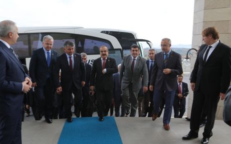 Rize Heyeti Sakarya Valiliğini Ziyaret Etti.