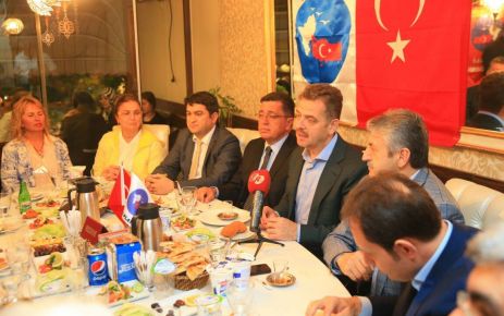 Gaziosmanpaşa Rumeli Platformu,  iftar sofrası düzenledi.