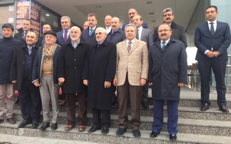 İş adamı ve politikacı Sabahattin Can "Davetimize icabet eden saygı