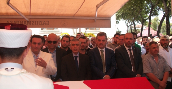 Milletvekili ve Belediye Başkanı Sabri Öztürk'Gaziosmanpaşa Merkez Cami-i'nde kılınan cenaze
