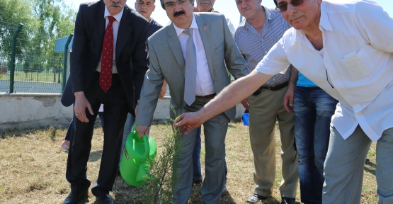 Sakarya Valisi Hüseyin Avni Coş,"Yeşil Sakarya"yı daha yeşil yapacağız"dedi.