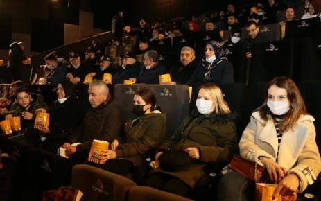 “Kesişme: İyi ki Varsın Eren” sinema filmini izleyen Gaziosmanpaşalı şehit