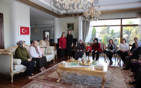 Vali Seddar Yavuz’un eşi Selda Yavuz, şehit,  gazi ve