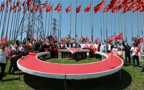 Şehit Yakınları ve Gaziler 15 Temmuz Kahramanlarını Andı Gaziosmanpaşa’da şehit yakınları ve gaziler, 15 Temmuz Demokrasi ve Milli