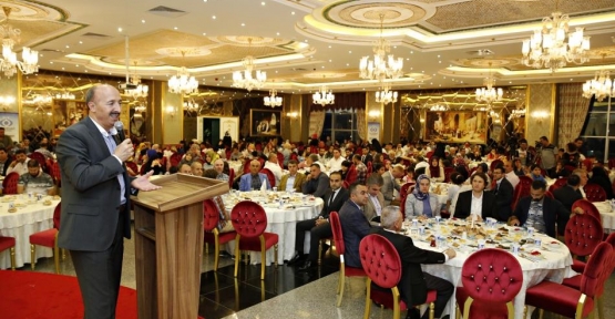 Sultangazi Belediyesi, şehit yakınlarını, gazileri ve yetimleri iftar sofrasında buluşturdu.