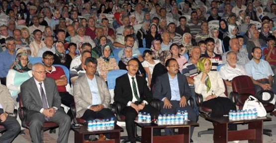 Uşak Valisi Seddar Yavuz"Şehitlerimize ilelebet saygımız büyük"dedi.