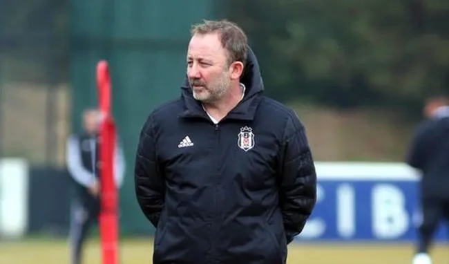 Beşiktaş Teknik Direktörü Sergen Yalçın "Resmi açıklama gelmeden antrenmanları başlatmayacağım"dedi.