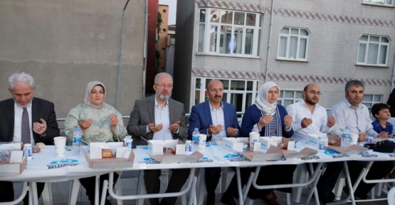 Sultangazi Kent Konseyi Üyeleri İftarda Buluştu.