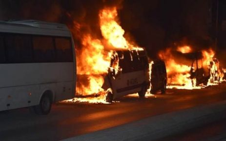 Gaziosmanpaşa ve Sultangazi'de  park halindeki 20 araç henüz kimliği