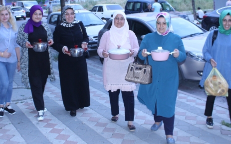 AK Parti Sultangazi Kadın Kolları Başkanı Nurcan Öztürkmen "Geleneksel Ramazan