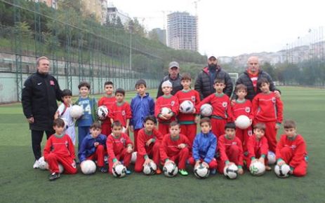 Gaziosmanpaşaspor Denizli B. Bl.Spor deplasman maçıyla yükselişini sürdürdü.
