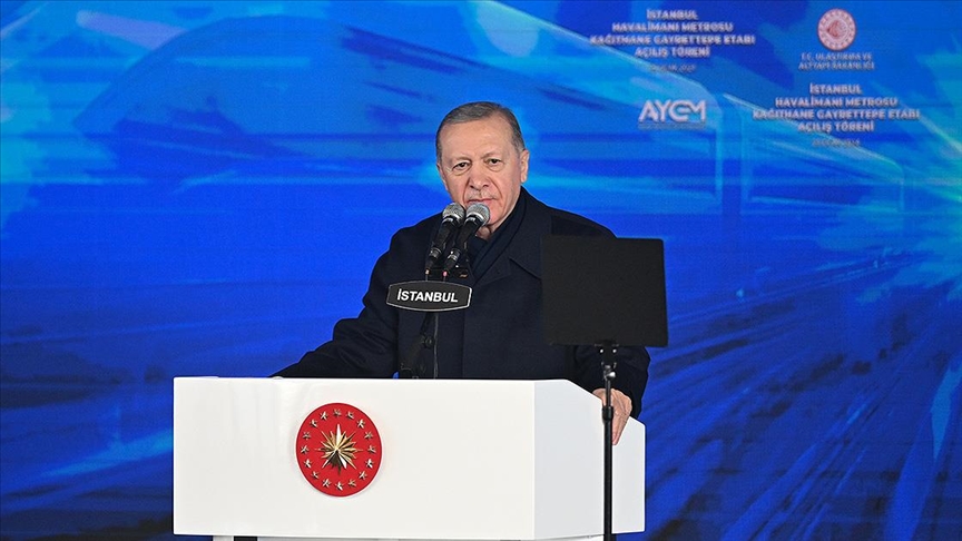 Cumhurbaşkanı Erdoğan, "(Kağıthane-Gayrettepe etabı) Hattımızın hizmete alınmasıyla İstanbul'da tamamlanan raylı