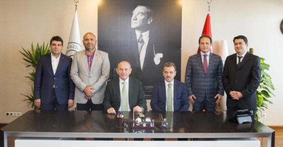 İstanbul Büyükşehir Belediye Başkanı Kadir Topbaş,Gaziosmanpaşa Belediyesini ziyaret etti.