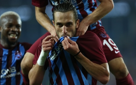 Trabzonspor, Süper Lig'in 10. haftasında 3 kırmızı kartın çıktığı maçta
