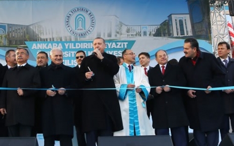 Cumhurbaşkanı Erdoğan, “Sınırların kaybolduğu, mesafelerin anlamını yitirdiği bir çağda üniversitelerin