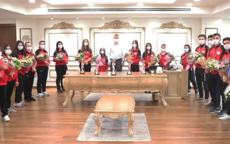 Türkiye Kulüpler Karate Şampiyonası’nda 3’üncü olan Gaziosmanpaşa Belediye Spor Kulübü