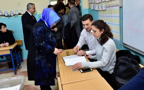 Türkiye, 5 yıl boyunca görev yapacak yerel yöneticileri seçmek için