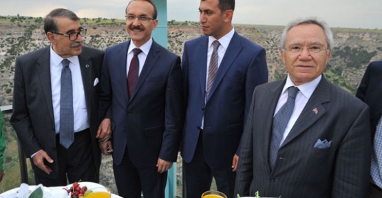 Uşak Valisi Seddar Yavuz" Dünyanın en uzun ikinci kanyonu olarak