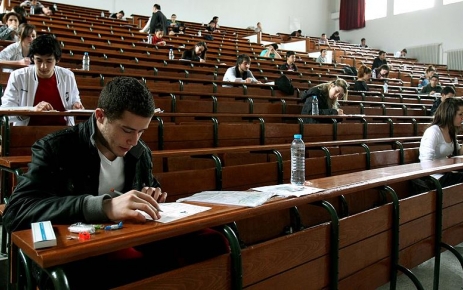 Üniversitelere yerleştirme sonuçları açıklandı. Adaylar, yerleştirme sonuçlarını ÖSYM'nin https://sonuc.osym.gov.tr internet