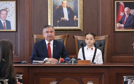 Milli Eğitim Bakanı Yılmaz, Üniversiteye girişin tek sınav üzerinden olmaması