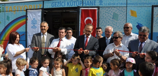 Uşak Valisi Seddar Yavuz,"İlimizi ve Ülkemizi 2023 hedefine hazırlıyoruz"dedi.