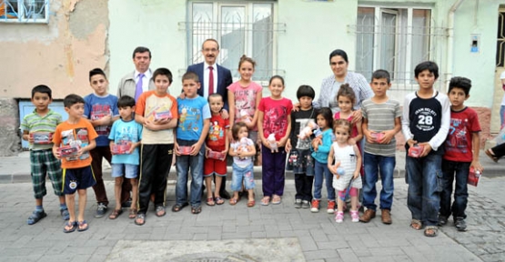 Uşak Valisi Seddar Yavuz,Karahanlı Kavaklı'daki Şehidimizin vefatı nedeniyle"Yastayız"dedi.