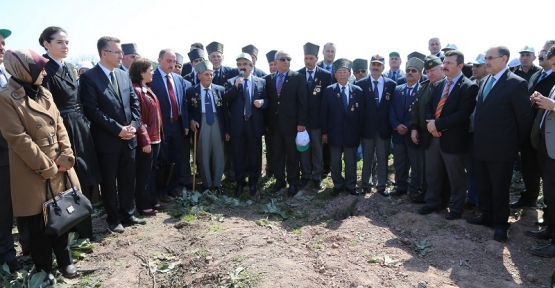 Sakarya Valisi Hüseyin Avni Coş "İlimize hizmetlerimiz hız kesmeden sürecek"dedi.