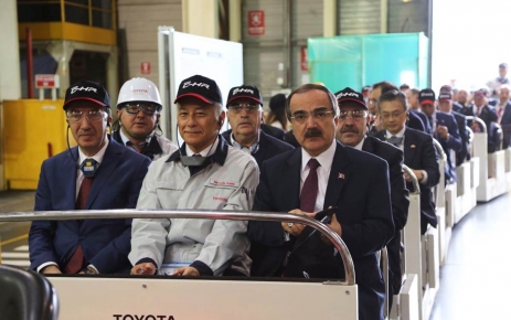 Vali Coş, Toyota’nın yeni üretim ve tanıtım törenine katıldı Sakarya Valisi Hüseyin Avni Coş "Milletimizin feraseti, basireti, cesareti,