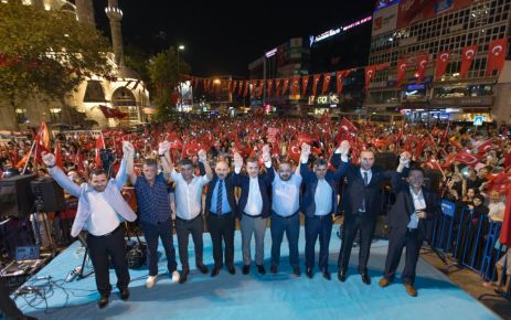 İstanbul Valisi Vasip Şahin, 15 Temmuz darbe girişiminin olduğu akşam