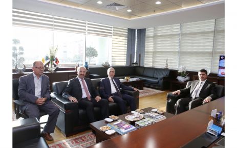 İstanbul Valisi Vasip Şahin,  Sultangazi Belediyesini ziyaret ederek, Başkanı