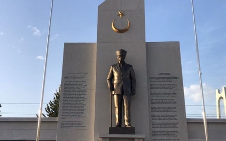 Kocaeli Valisi Seddar Yavuz “Benim en büyük eserim Cumhuriyet’tir” diyen