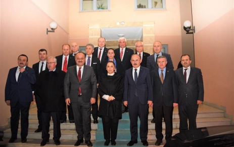 AK Parti Genel Başkan Yardımcısı Öznur Çalık,Kastamonu valiliğini ziyaret etti.