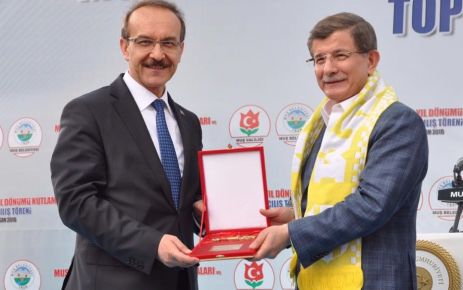 Muş Valisi Seddar Yavuz, Miraç kandili nedeniyle bir mesaj yayınladı.