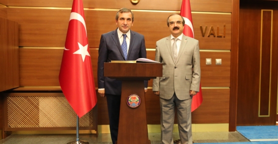 Yozgat Valisi Abdulkadir Yazıcı, Vali Hüseyin Avni Coş’a nezaket ziyaretinde