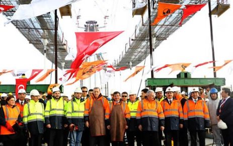 İstanbul'un üçüncü köprüsü Yavuz Sultan Selim Köprüsü'nde incelemelerde bulunan Cumhurbaşkanı