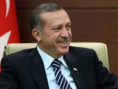 Cumhurbaşkanı Recep Tayyip Erdoğan, Torba Yasa'yı onayladı. Torba Yasa, Erdoğan'ın
