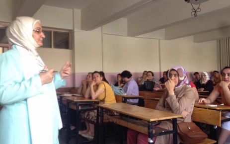  Zekiye Çapan "Müjde bu Kur'an kendilerine inen ümmete ,ezberleyene,okuyan