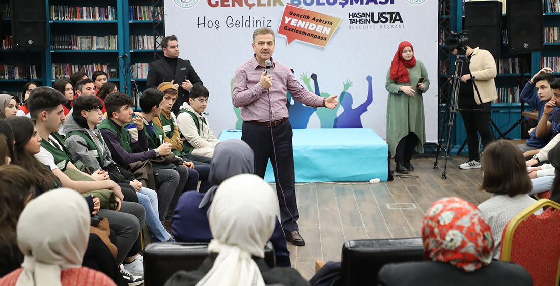 Gaziosmanpaşa Gençlik Buluşması’nda konuşan Gaziosmanpaşa Belediye Başkanı Hasan Tahsin Usta,