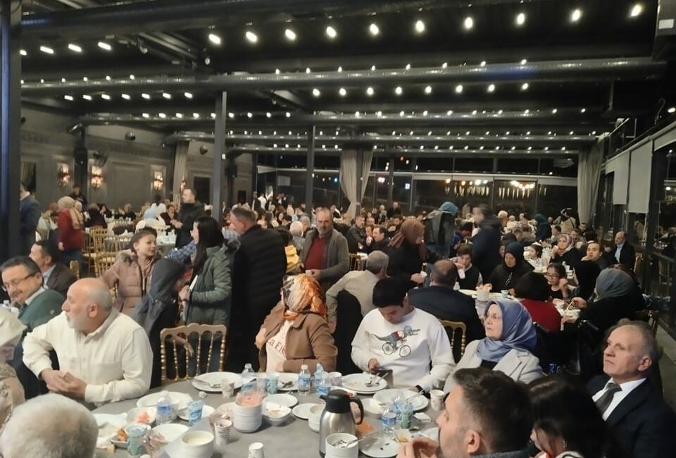 Gaziosmanpaşa Belediye Başkanı ve Adayı Hasan Tahsin Usta’ya, Giresunlular iftar