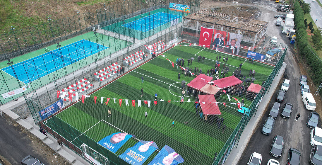 GAZİOSMANPAŞA’DA 2 TENİS KORTU VE 1 FUTBOL SAHASI HİZMET AÇILDI "Spor Vadisi Projesi" kapsamında Gaziosmanpaşa Belediyesi tarafından ilçeye kazandırılan 2