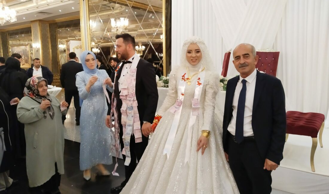 ARTUR İstanbul Hac ve Umre yetkilisi Ahmet Bekçi’nin kızı Rana’nın