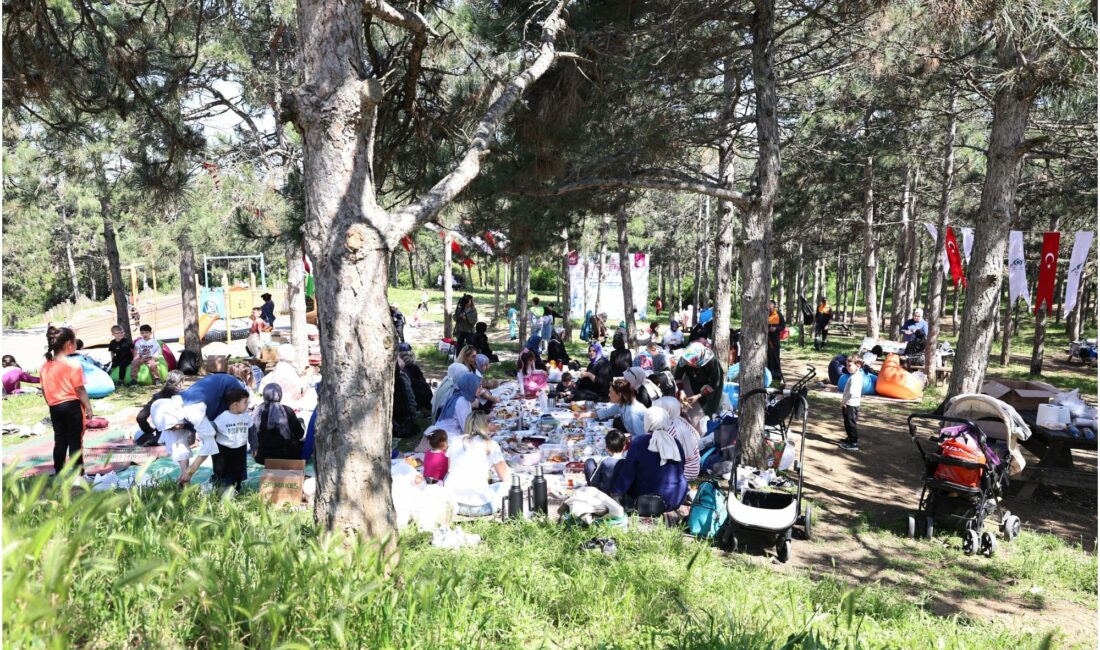 Sultangazi Belediyesi, Anneler Günü kapsamında renkli bir etkinliğe ev sahipliği