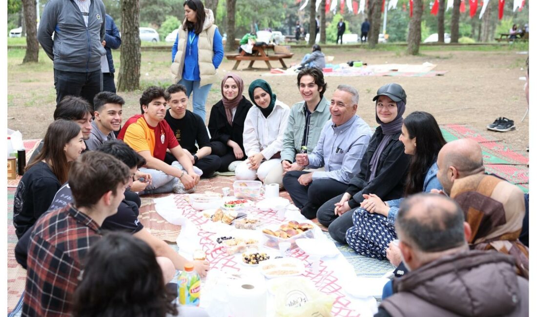 Sultangazi Belediyesi Eğitime Destek Akademisi (SEDA), sınava sayılı günler kala