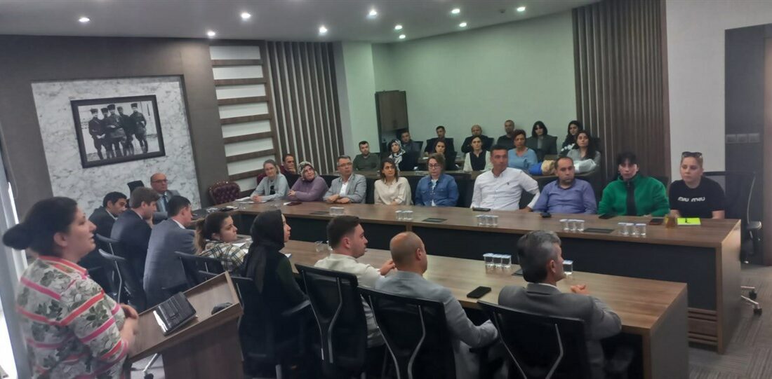 Sakarya Valiliği, etik kültürünün güçlendirilmesine hizmet edecek seminer düzenledi.