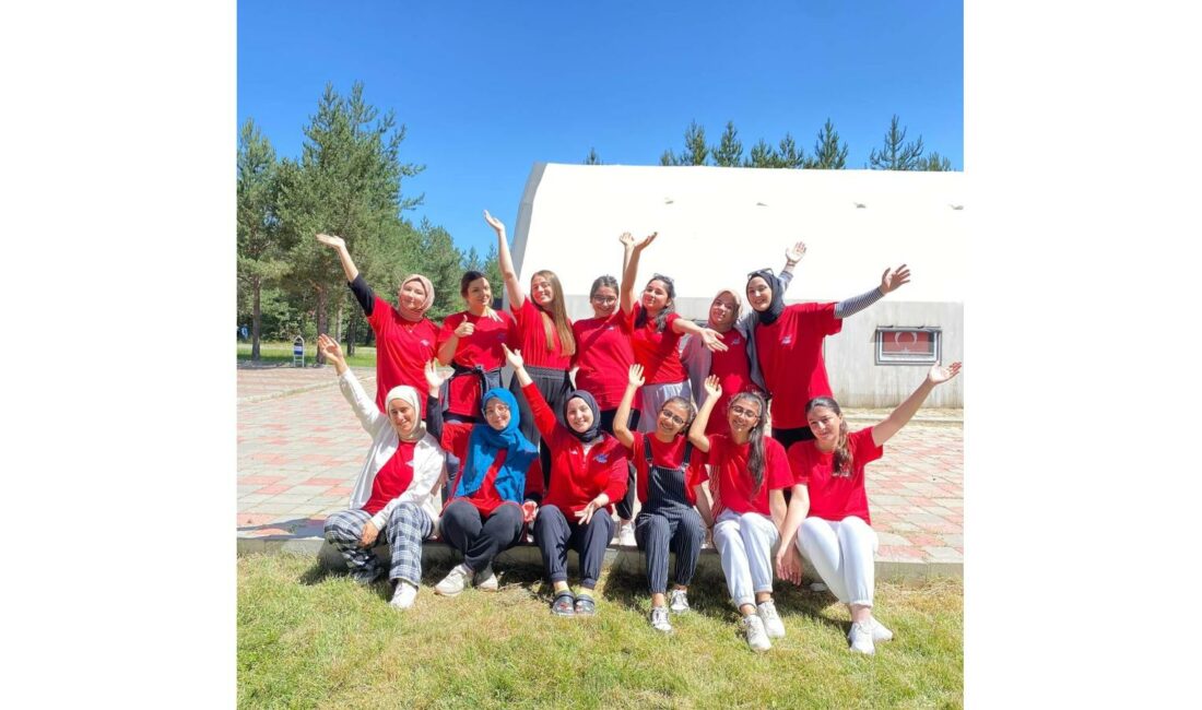 Sultangazi Belediyesi, 18-26 yaş arasındaki kız öğrencileri Kastamonu Kadıdağı Gençlik